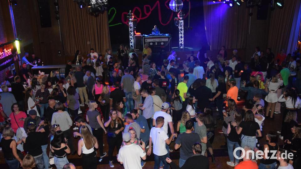 Mega Stimmung, tolle Musik - die 70er80er90er-Party des VFV ist zurück. Bild: fla