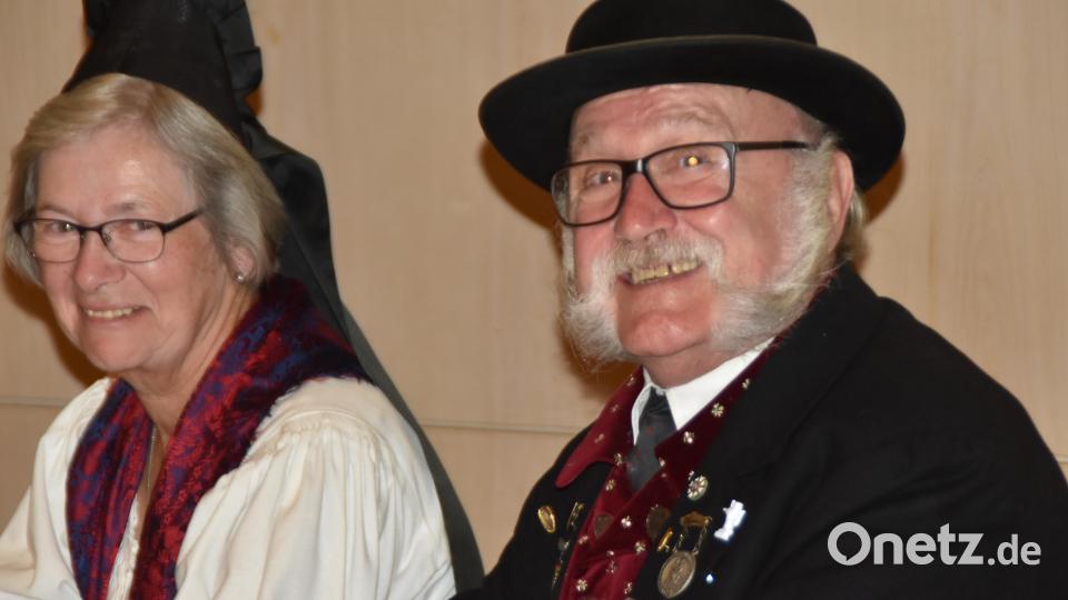 Christa und Wilhelm Binner in der altbayrischen Tracht. Bild: hcz