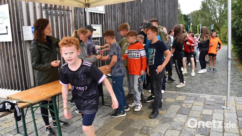 Schnell den Stempel holen und weiter geht es in die nächste 400-Meter-Runde. Bild: ubb