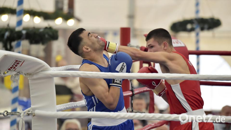 Kirill Burbach (rechts) vom BC Amberg teilte mächtig aus. Bild: Hubert Ziegler