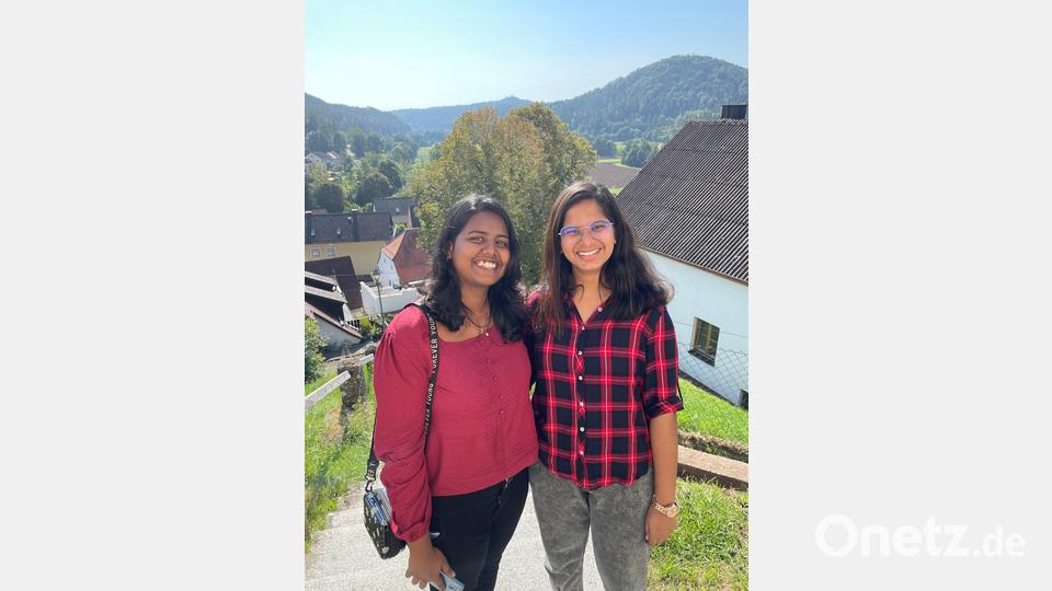 Sreya und Akhila aus Indien. Bild: Anntje Madl/exb