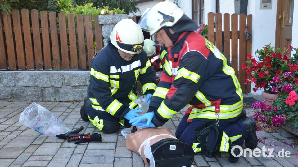 Zur Aufgabe gehörte auch die Erste Hilfe. Bild: dob