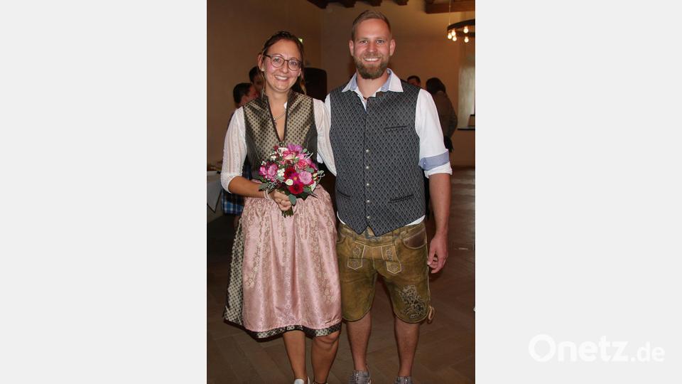 Die Ringe tauschten Teresa und Maximilian Würth im Kapitelsaal der Burg Falkenberg. Bild: wro