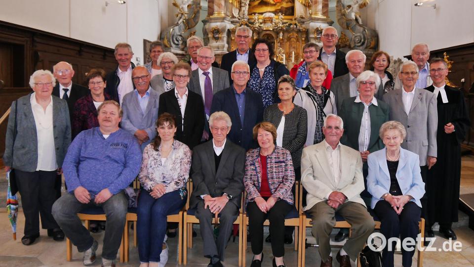 14 Paare feiern zusammen in St. Michael ihr Ehejubiläum. Bild: Karin Hannes