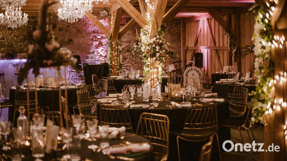 Hochzeitsglocken Klingen Heute Für Euch Beide Lied Wenn die Hochzeitsglocken klingen: Zelte, Wurst-Brunnen und Candy-Bars