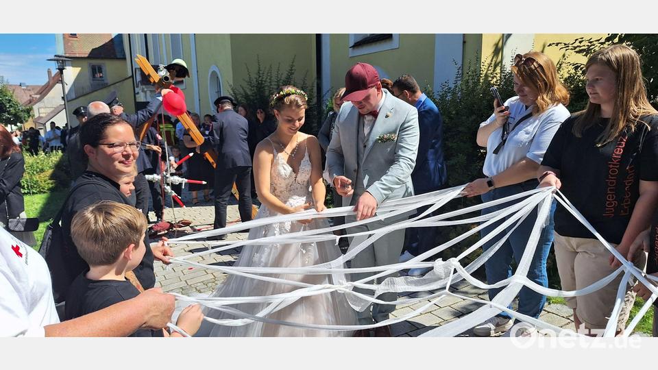 Melanie und Fabian Reindl haben in Erbendorf geheiratet. Bild: fks