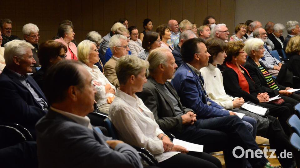 Das Publikum ist tief beeindruckt und lauscht andächtig der Musik. Bild: Kunz