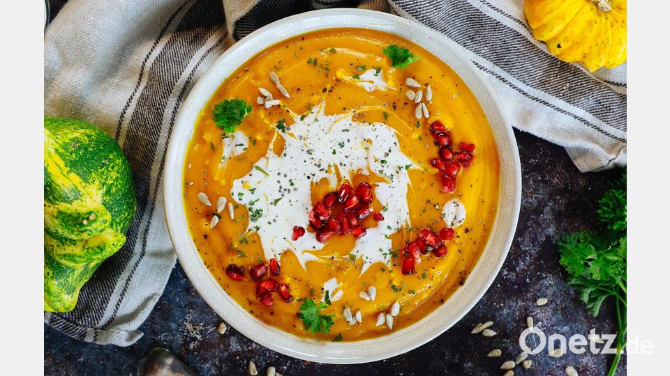 Ob Vegan, alte Technik oder mit Fleisch: Bei den Bio-Kochkursen bleiben keine Wünsche 
offen. Bild: Carina Albert/exb