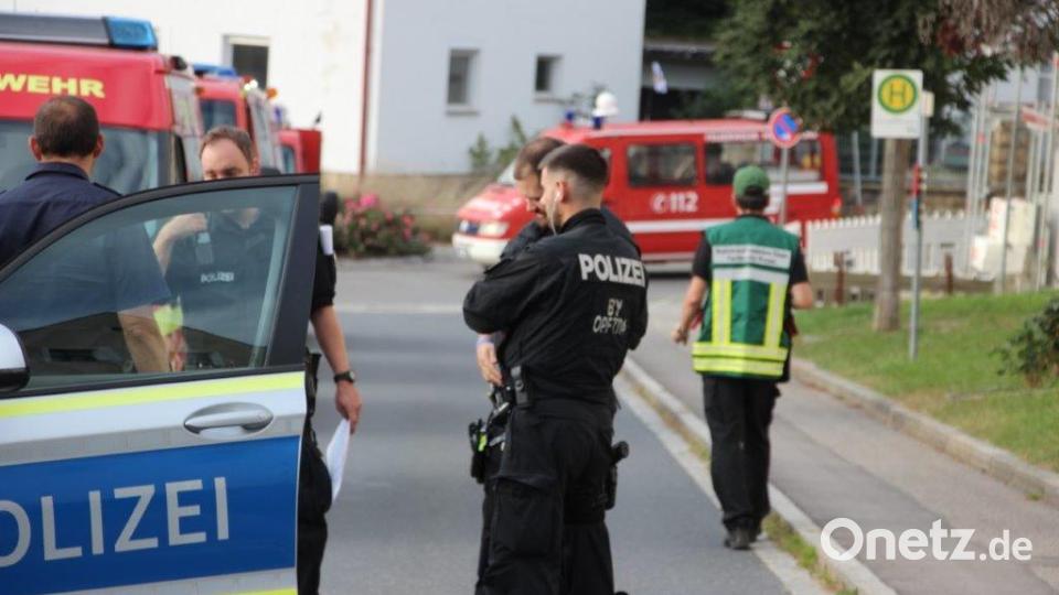 Eine Bombe aus dem Zweiten Weltkrieg muss in Cham entschärft werden. Die Behörden evakuieren aktuell eine Schutzzone um den Fundort. Bild: Dominik Altmann