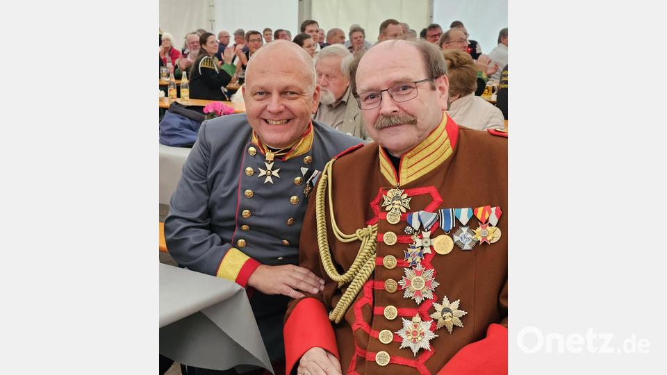 Generalmajor ITR Michael Blaha mit seinem langjährigen Medienoffizier und Freund Oberst iTR. Hans Härtl. Bild: krb