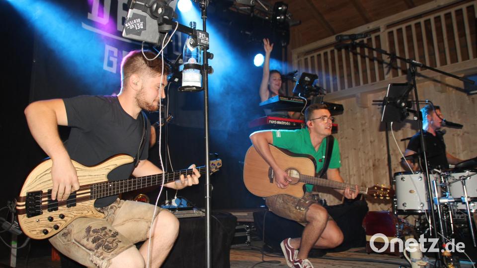 Die Band „Dei vo Gestern“ überzeugt mit ihrem Repertoire. Bild: frd