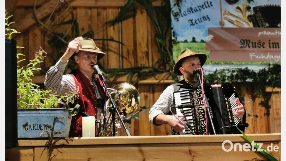 Die „Zwoa Schneidig’n“ Manfred Wild (links) und Christian Müller. Bild: Portner