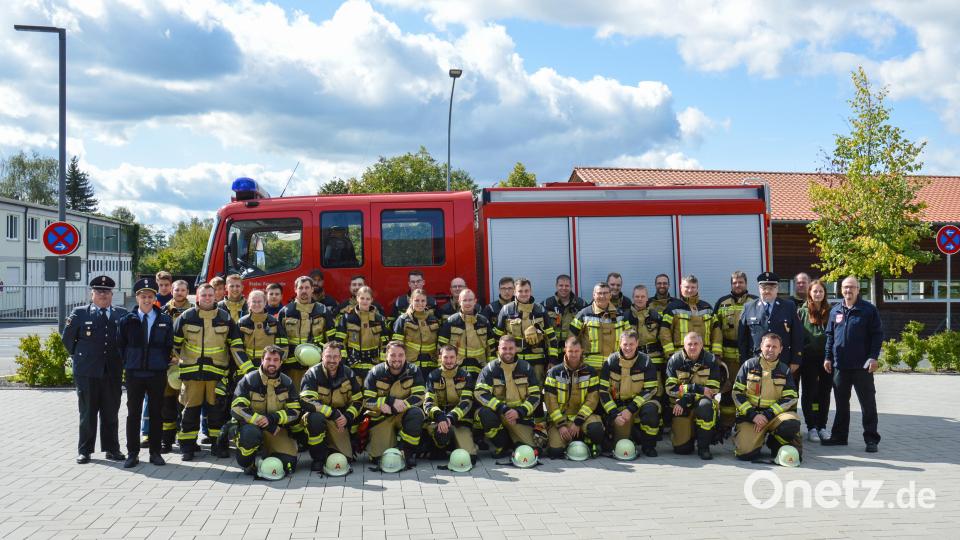 Vier Gruppen der Feuerwehr Tirschenreuth absolvierten die Leistungsprüfung „Die Gruppe im Löscheinsatz“. Bild: Feuerwehr/exb