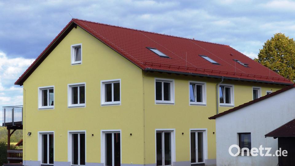 Das neue Unterkunftshaus von der hinteren Seite – eine Terrasse wird demnächst angebaut. Bild: jp