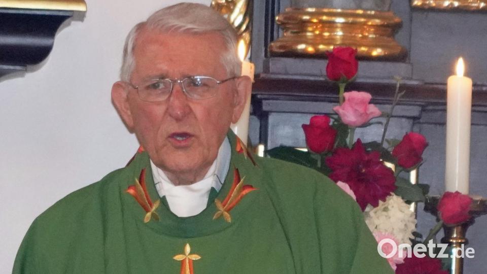 Die Waldthurner erinnern sich noch gerne an die 30 Jahre mit Pfarrer Andreas Renner. Jetzt ist der Geistliche im Alter von 93 Jahren verstorben. Bild: fvo