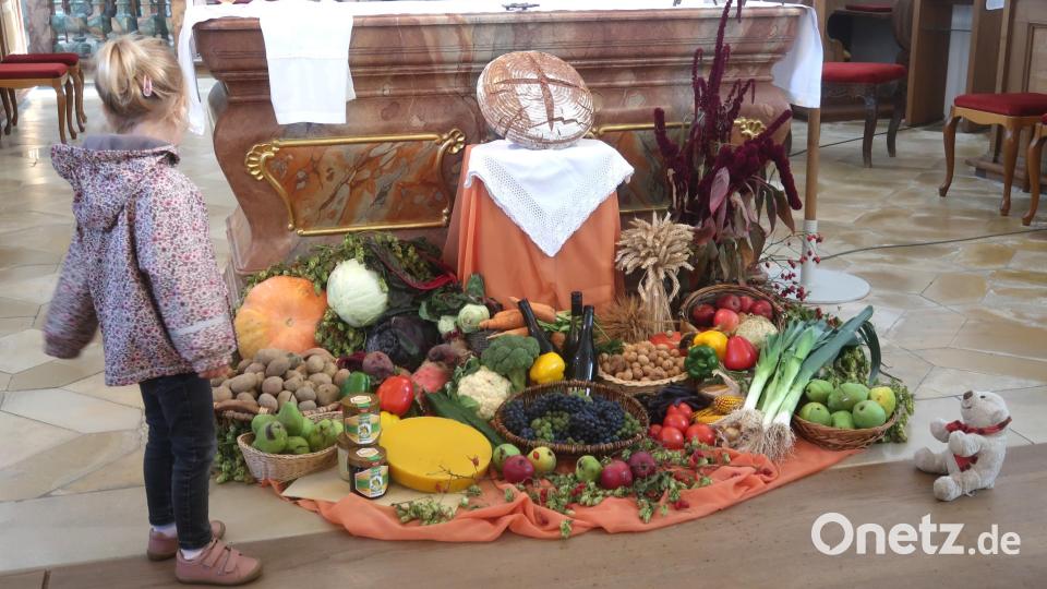 Der Erntealtar der Stadtpfarrkirche St. Ägidius in Vilseck. Bild: rha