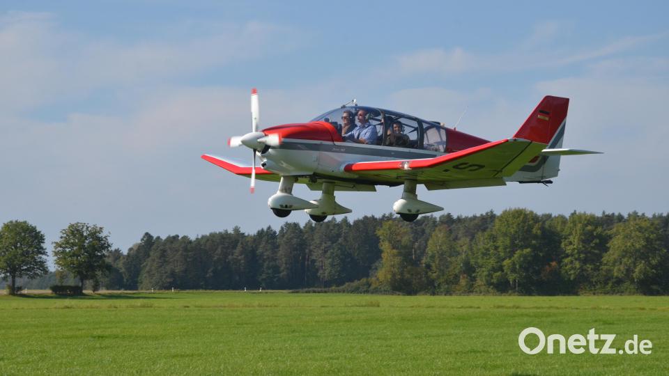 Für die Rundflüge stehen insgesamt vier Motorflugzeuge und ein Doppelsitzer-Motorsegler zur Verfügung. Bild: Kunz