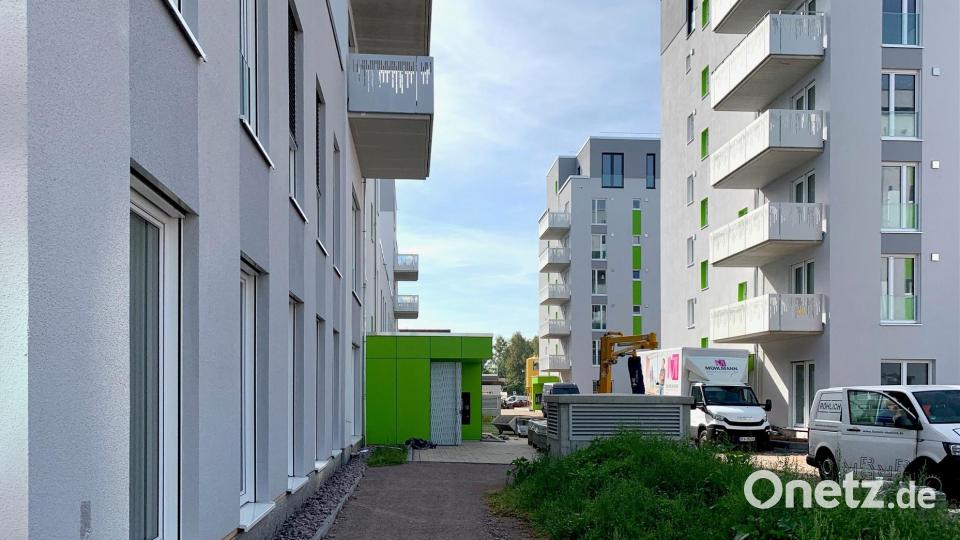 Die Zugangsbereiche zu den Einheiten im Quartier &quot;Neue Naabwiesen&quot; setzen farbliche Akzente. Diese Perspektive dürfen Besucher bei Führungen zur Bau- und Immo-Messe erleben. Bild: Gabi Schönberger