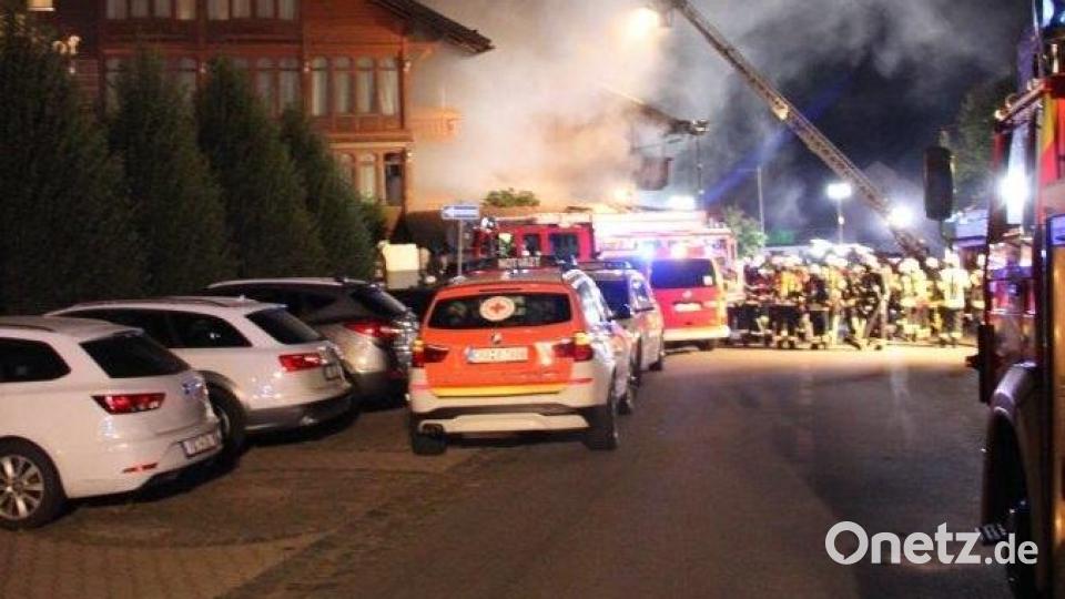 Die starke Rauchentwicklung war Ursache für die unverzügliche Evakuierung der Hotelgäste und Angestellten. Bild: Dominik Mark