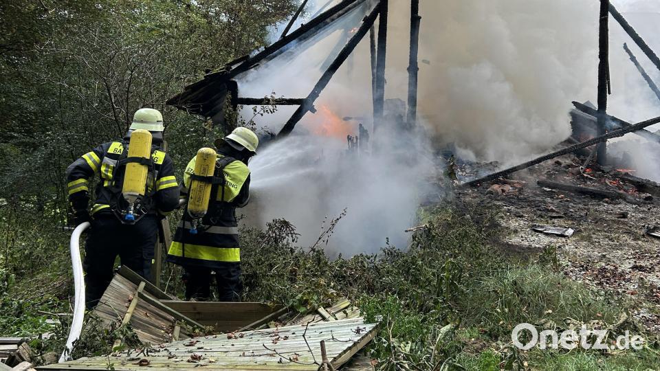 In Rimbach im Landkreis Cham hat eine Scheune gebrannt. Bild: Kreisbrandinspektion Cham