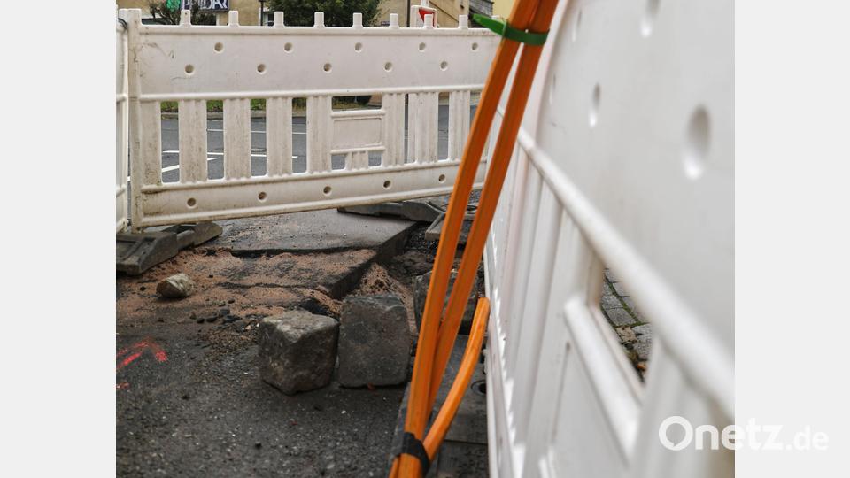 Derzeit verlegt die Firma Leonet im Erbendorfer Stadtgebiet Glasfaser. Bild: njn