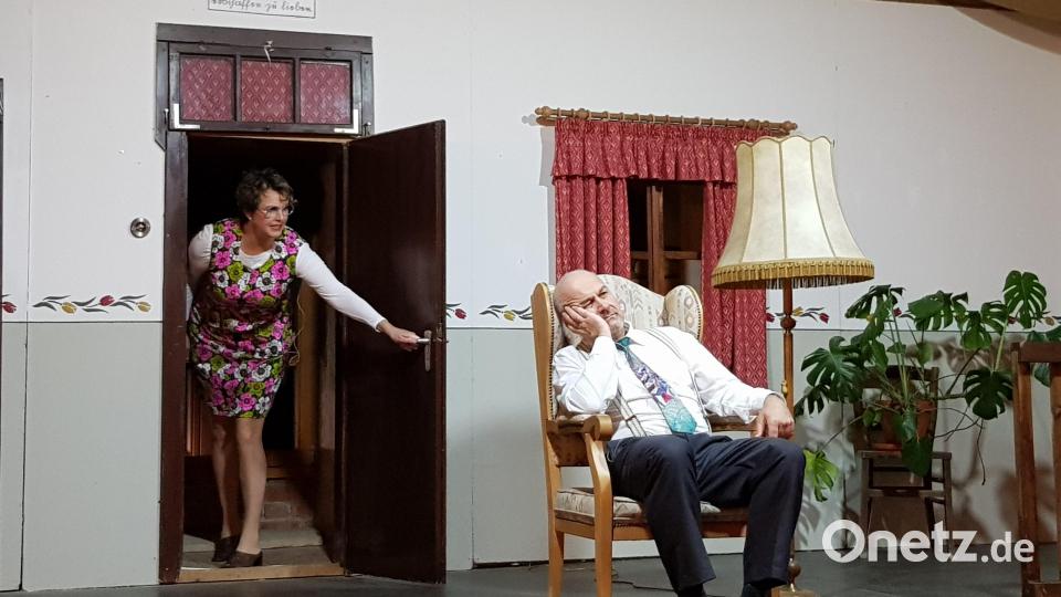 Franz Sturm und Natalie Hammerl mit dem Stück nach Loriot „Ich will hier nur sitzen“. Bild: gi