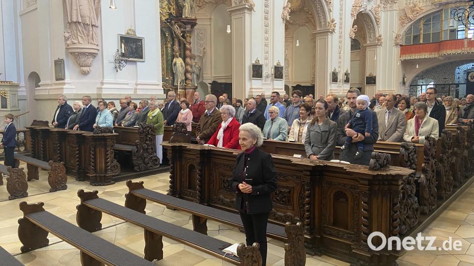 26 Jubelpaare besuchten einen Dankgottesdienst in der Basilika Waldsassen. Bild: Markus Scharnagl/exb