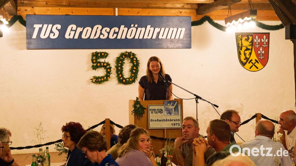 Die 1. Vorsitzende Susanne Bauer bei ihrer Festrede Bild: jud