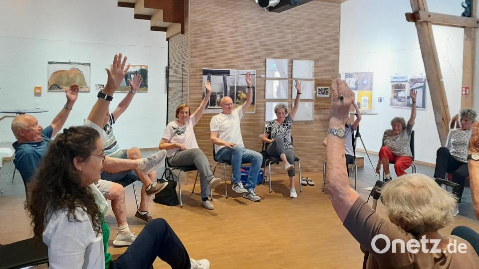 Auf großes Interesse stieß ein „Trittsicher-Kurs“, ein Angebot unter dem Dach von „Leben plus“ in Waldsassen. An sechs Terminen standen verschiedenste Übungen auf dem Programm. Bild: &quot;Leben plus&quot; Waldsassen/exb