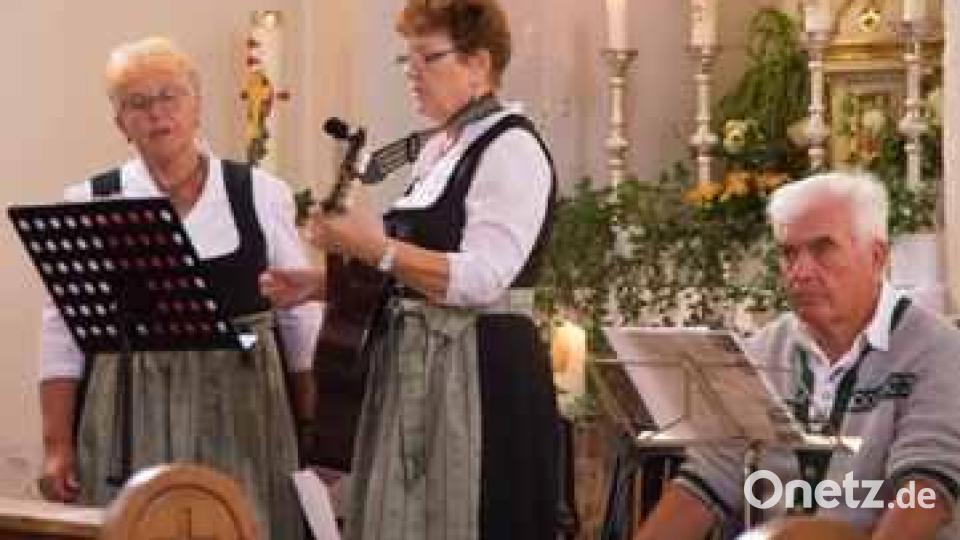 Der Josefshofer Hausg´sang und Josef Kämpf. Bild: Stefan Englmann/exb