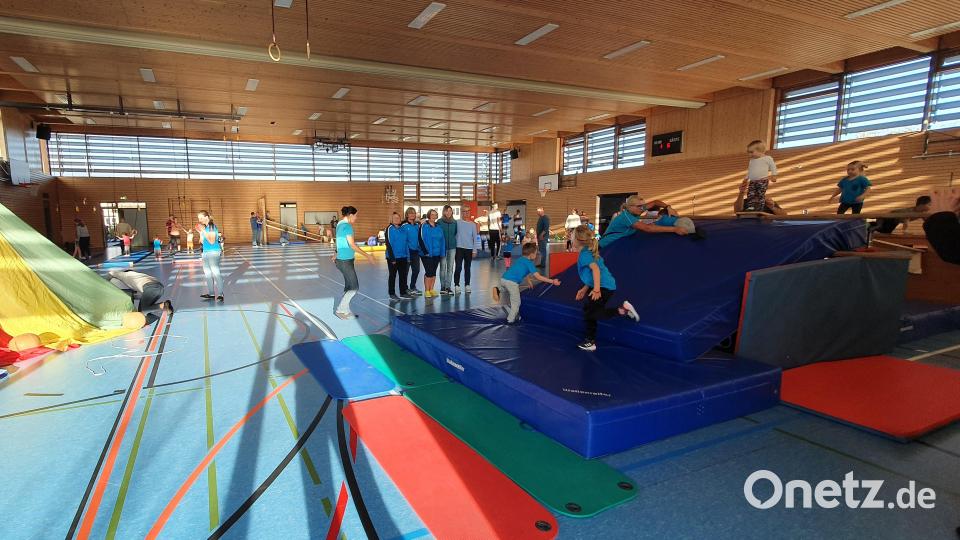 In der Schulturnhalle geht`s jeden Montag rund Bild: bk