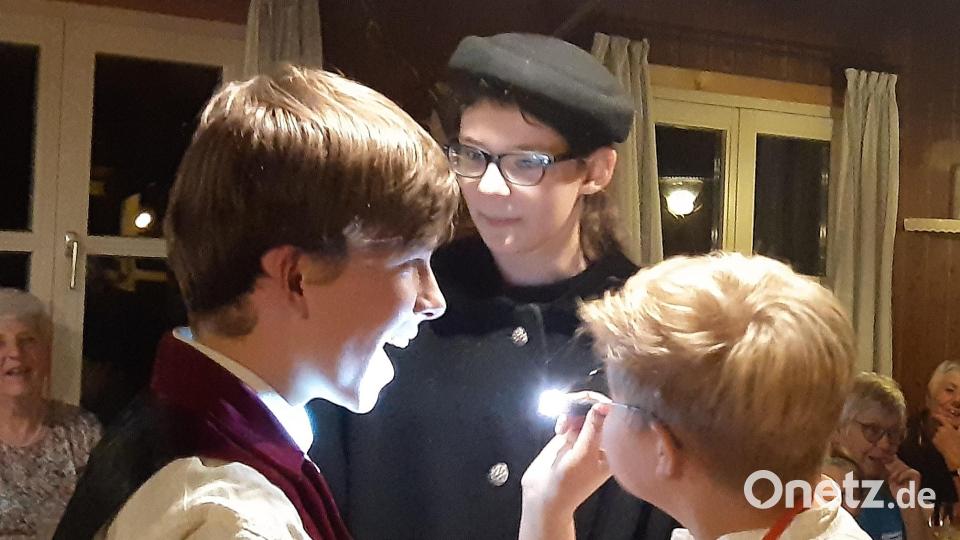 Die neue Jugendgruppe spielte mit "Beim Arzt" ihren ersten Sketch. Bild: wku