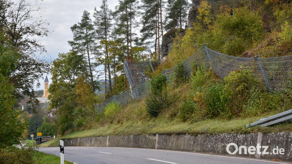 Wegen Felssicherungsmaßnahmen ist die Staatsstraße 2235 ab Montag, 23.Oktober, zwischen Allersburg und Adertshausen gesperrt. Bild: Stephan Huber