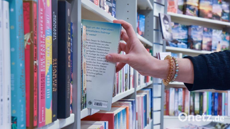 Das gedruckte Buch wurde schon das ein oder andere Mal totgesagt. Die Thalia-Eröffnung zeigt aber, dass das analoge Produkt weiterhin beliebt bleibt. Bild: Stephan Huber