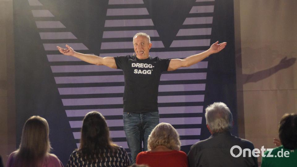 Michl Müller begeisterte etwa 200 Gäste in der Mehrzweckhalle Bild: wel