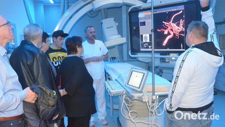 Die Besucher erhalten Einblicke in die Gefäßmedizin. Bild: Kunz