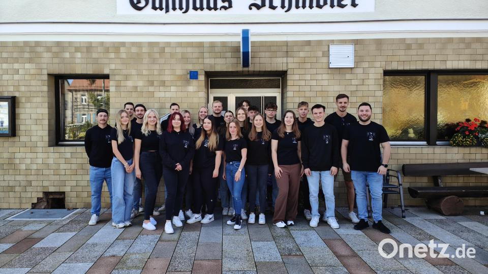 Kirwamaadla und Kirwaboum sorgen in Neustadt am Kulm wieder für Gaudi und gute Laune in der Kulmstadt. Bild: rpp