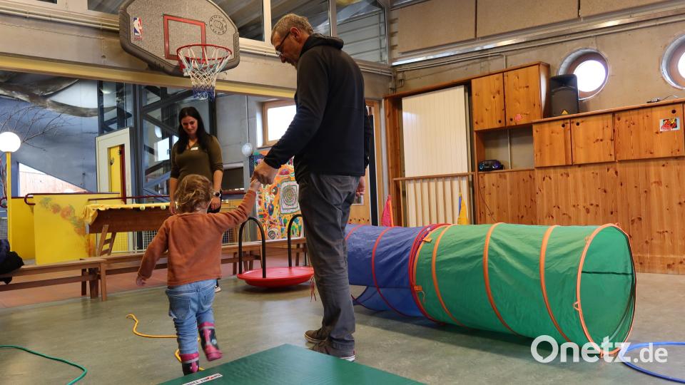 Beim Informationsnachmittag im Kinderhaus Tohuwabohu in Weiden gab es nicht nur Wissenswertes für die Eltern, sondern auch für die Kinder viel zu entdecken. Bild: Kunz