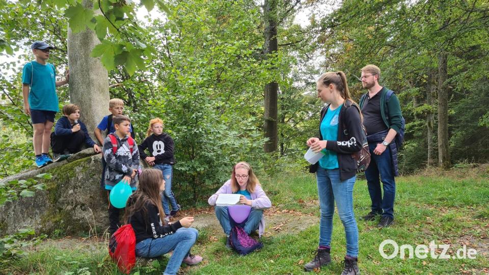 Ministranten aus Brand und Nagel beteiligten sich an der Dekanatsaktion auf der Burgruine Weißenstein. Bild: Maximilian Pravida/exb