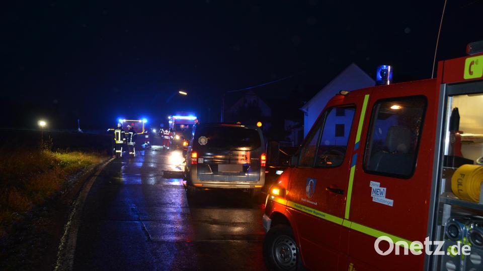 Bei einem Verkehrsunfall bei Zieglmühle wurden am Dienstagabend vier Personen leicht verletzt, darunter ein Kind. Bild: dob