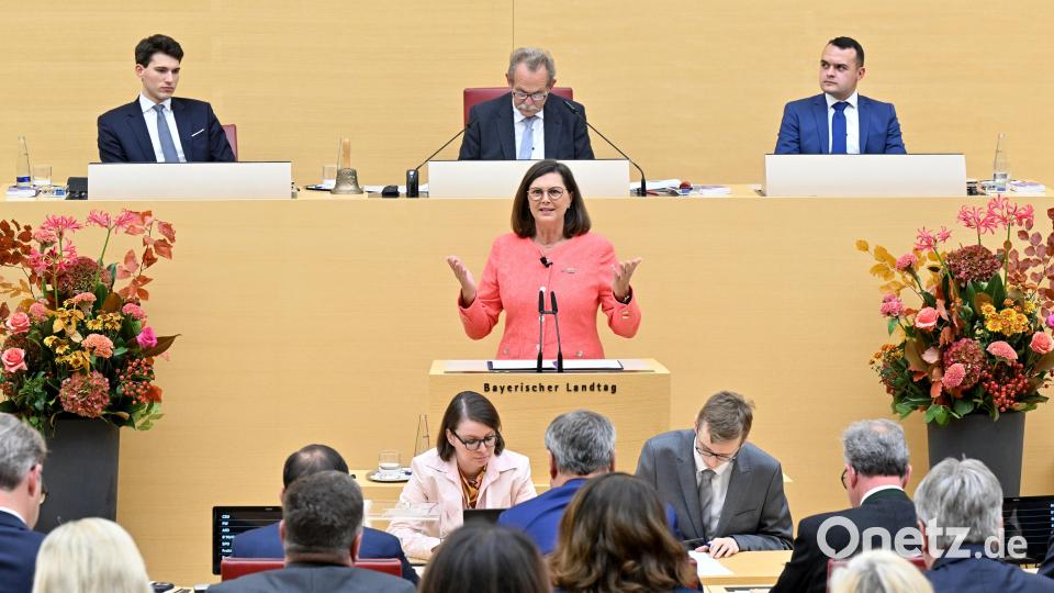 In ihrer Antrittsrede wies Ilse Aigner Vorwürfe der AfD als &quot;Verschwörungsmythen&quot; zurück. Bild: Peter Kneffel/dpa