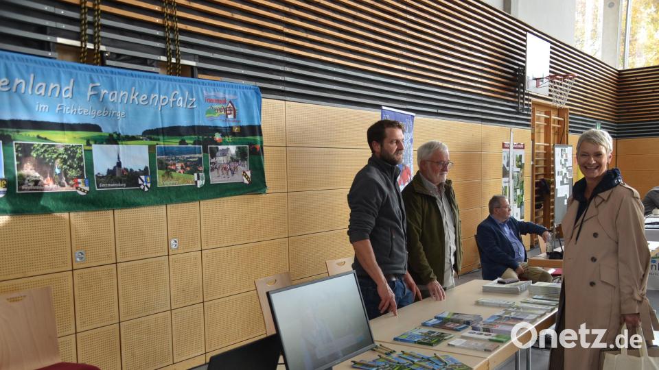 Die breite Palette der Förderung von Kleinprojekten durch das Amt für Ländliche Entwicklung Oberfranken im Regionalbudget stellte die Integrierte Ländliche Entwicklung (ILE) Frankenpfalz vor. Bild: ak