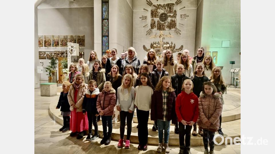 Der „Junge Chor“ beendete mit einem eindrucksvollen Konzert in der Pfarrkirche das Chorwochenende Bild: e