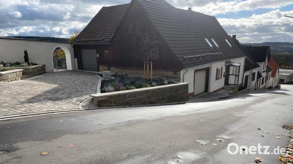 Die fertig gestellte Hintere Gasse mit Friedhofsvorplatz. Bild: Josef Glas