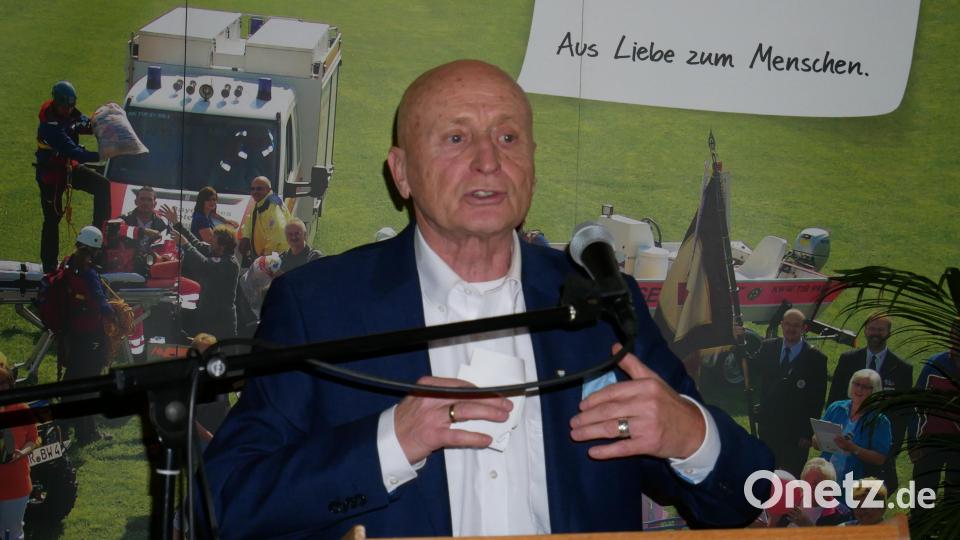 BRK-Bezirksvorsitzender Hans Rampf stellte in seinem Grußwort die sehr gute Entwicklung des BRK in Waldsassen heraus. Bild: hmr