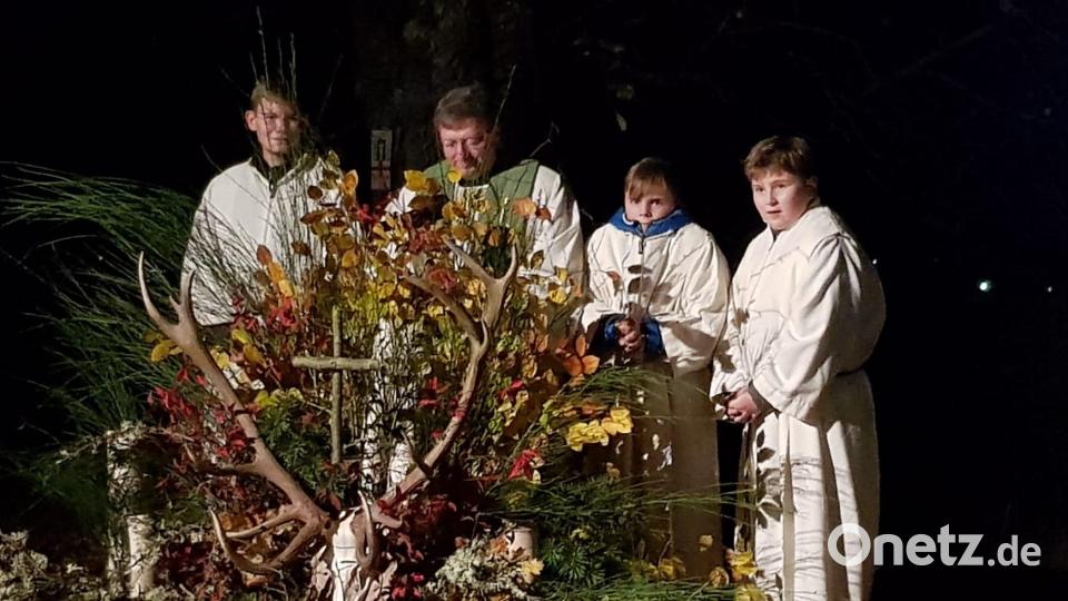 Die Hubertusandacht auf dem Gottvaterberg in Auerbach ist ein kirchlicher Höhepunkt im Jagdjahr. Bild: Jägerkameradschaft/exb