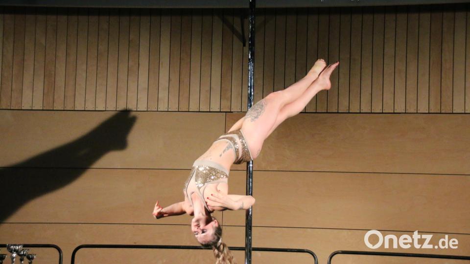 Volle Körperbeherrschung zeigte Isabella beim Pole Dance. Bild: sne