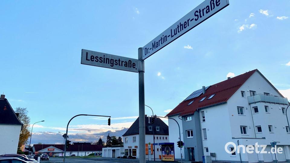 Die Fußgängerampel in diesem Bereich wird erneuert. Bild: Gabi Schönberger