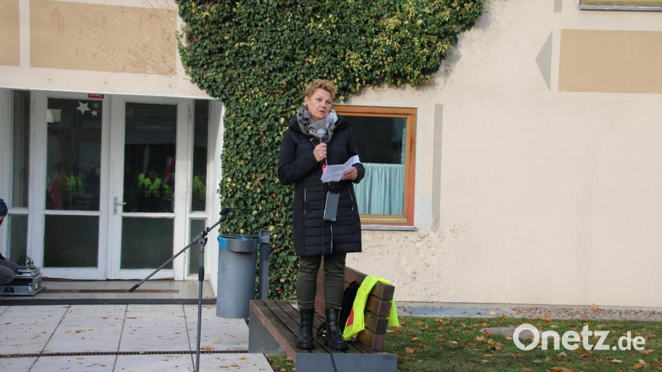 Claudia Peter betont den Wert der Arbeit für die Stationierungsstreitkräfte. Bild: sne