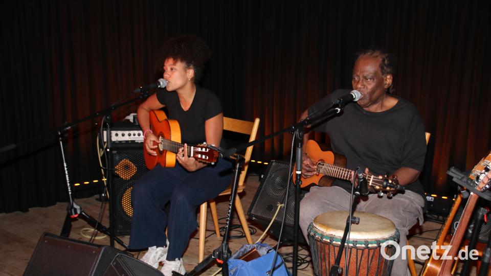 Ami und Wally Warning sind Vollblutmusiker und touren gerade durch Deutschland. Bild: sne
